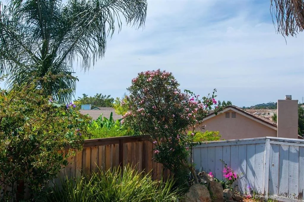 Photo of 7938 Avenida Diestro