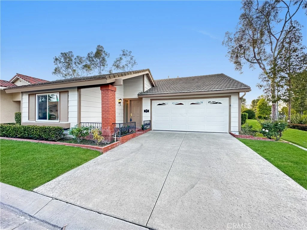 Photo of 28402 Pacheco