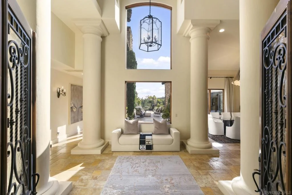 Photo of 6089 Avenida Alteras