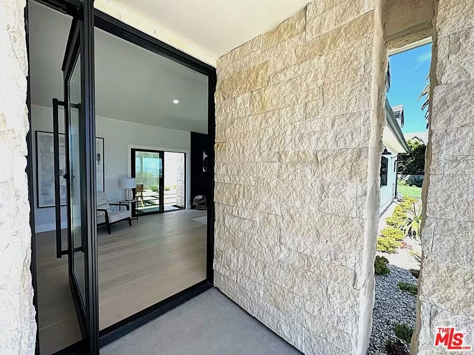 Photo of 23813 Harbor Vista Drive