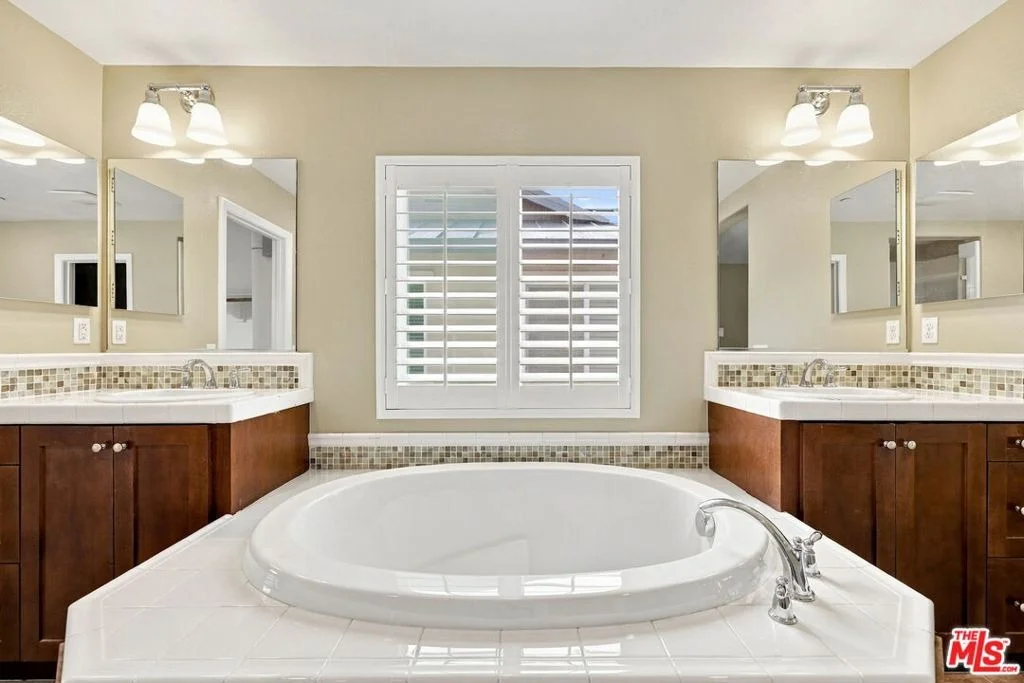 Photo of 175 Seabluff Drive