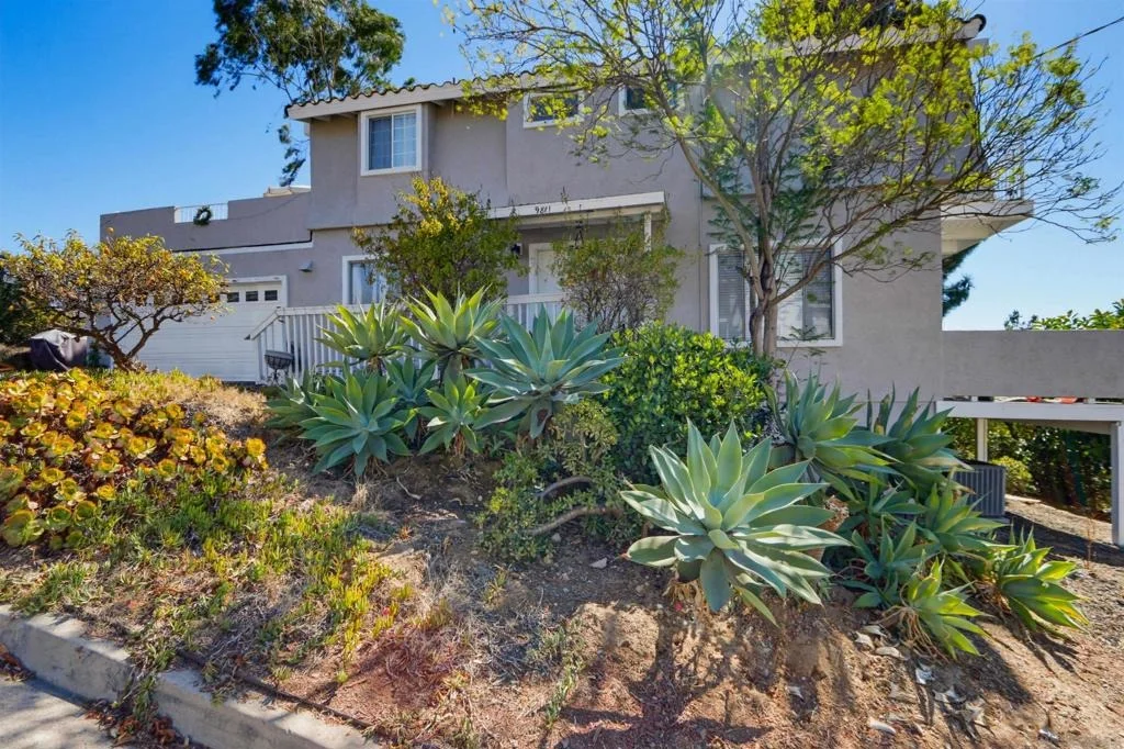 Photo of 9811 Eucalyptus Street
