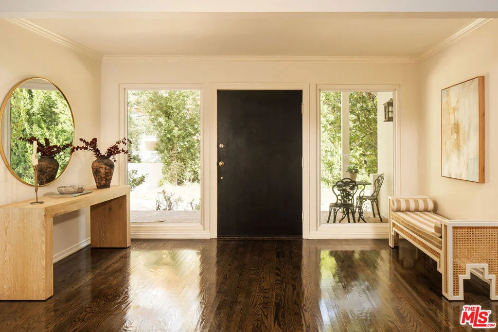 Photo of 2533 Benedict Canyon Drive