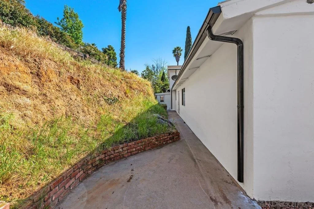 Photo of 4525 Avocado Blvd