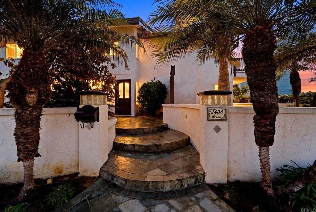 Photo of 2438 Ocean Street