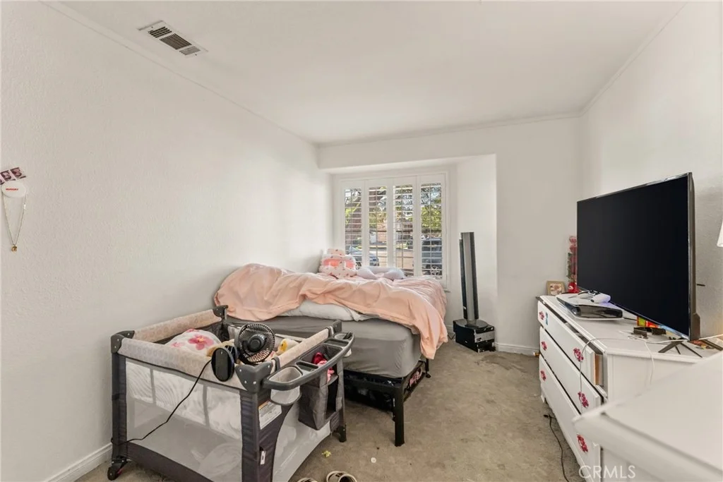 Photo of 955 Peacock Dr