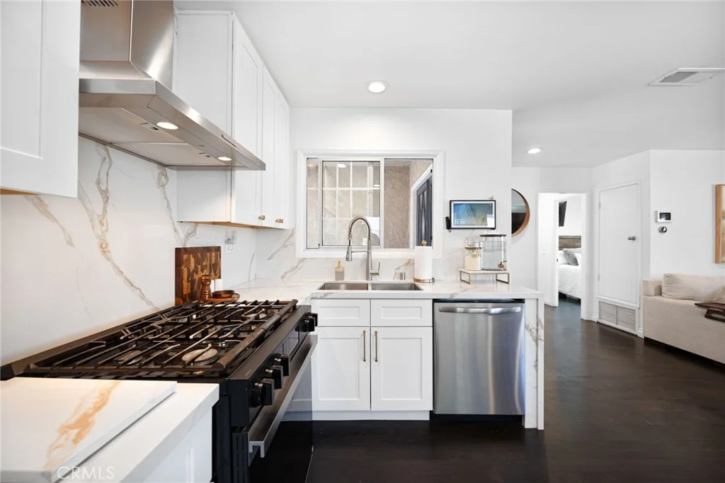 Photo of 6867 Morningside