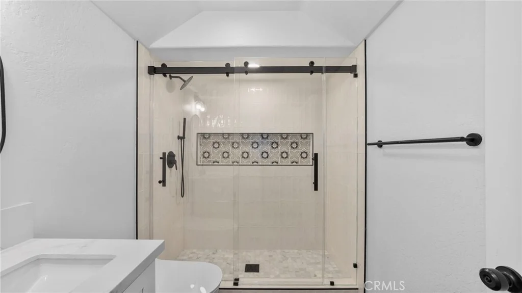 Photo of 1726 Kings Road