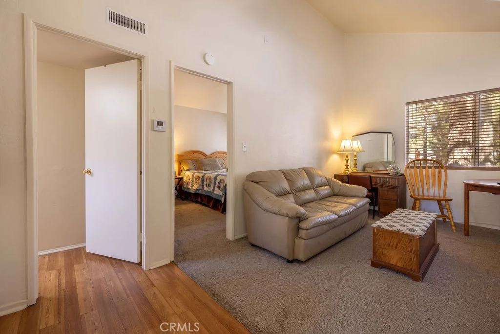 Photo of 433 Catalina