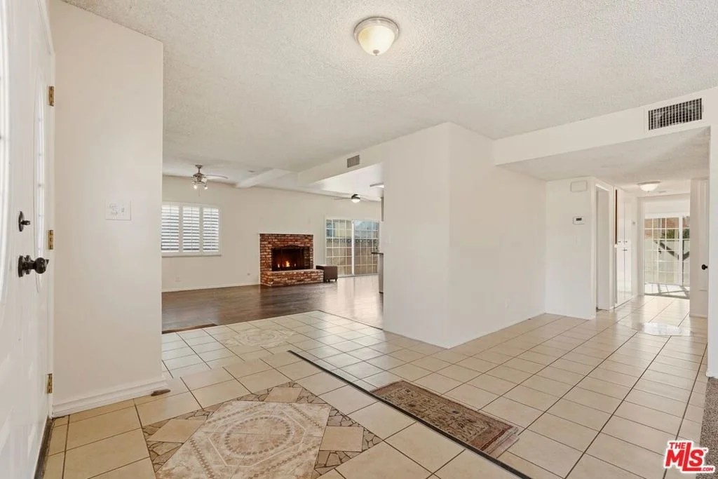 Photo of 15513 S Tarrant Avenue