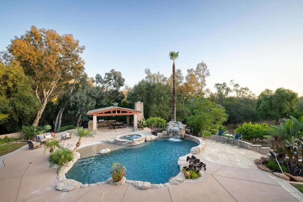 Photo of 15275 Eastvale Rd