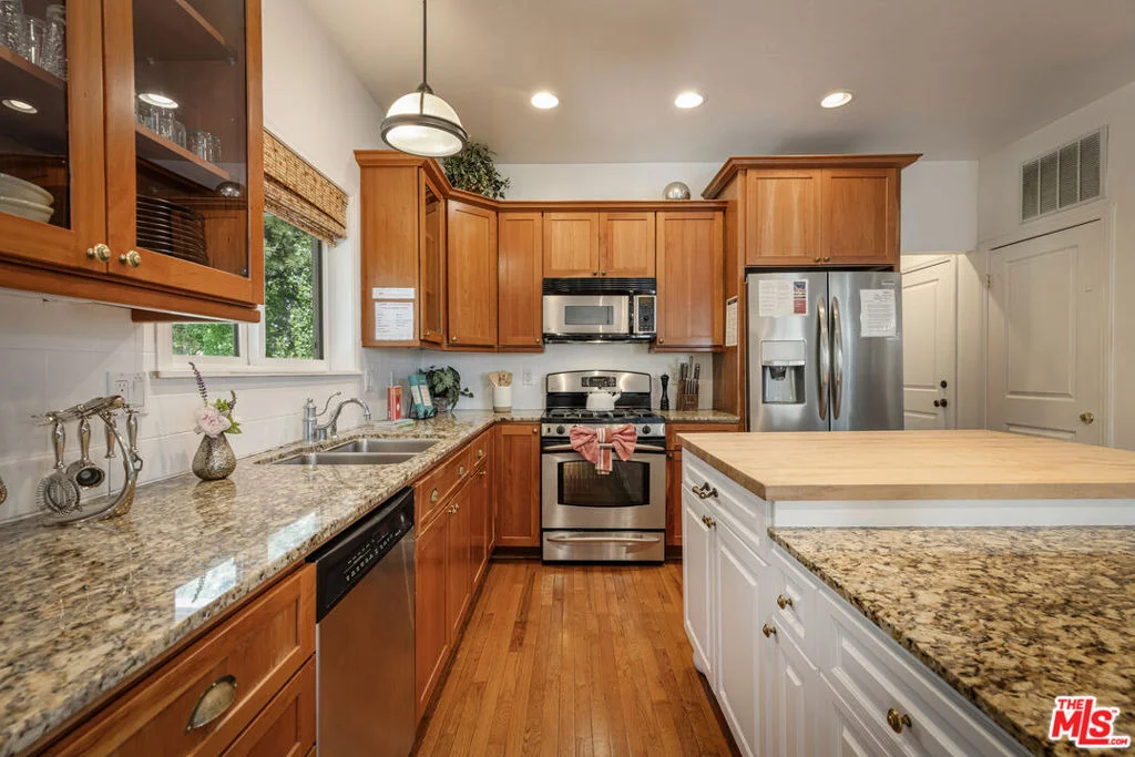 Photo of 208 Knoll Road