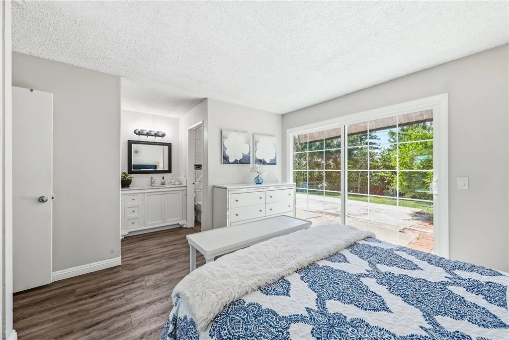 Photo of 1585 Camelot