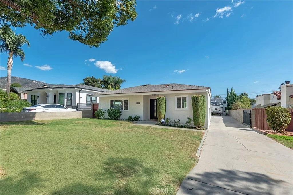 Photo of 1216 Alameda Avenue