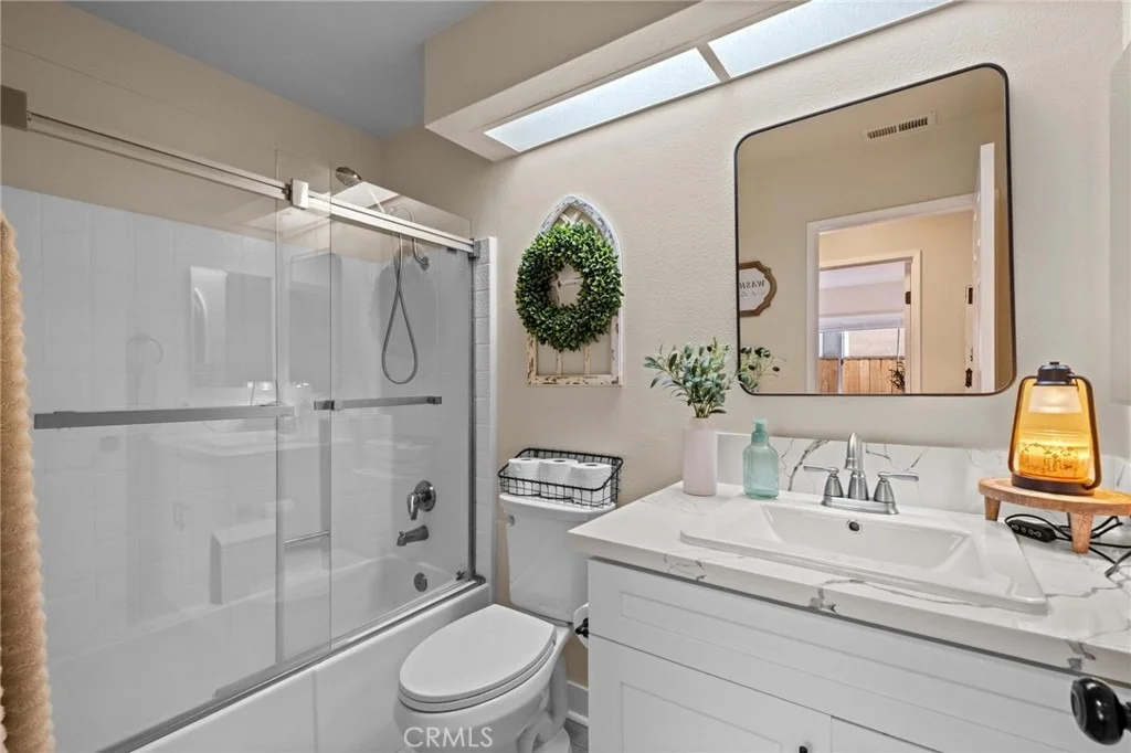 Photo of 10960 Larkspur