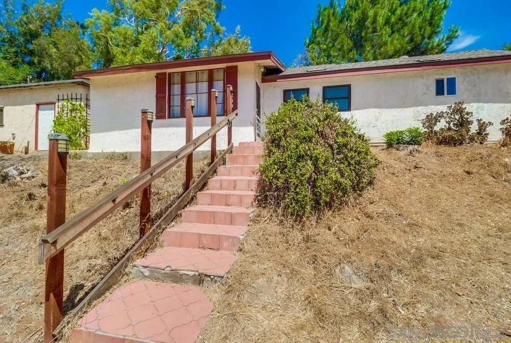 Photo of 209 Frances Dr