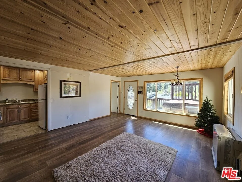 Photo of 718 Blue Jay Road