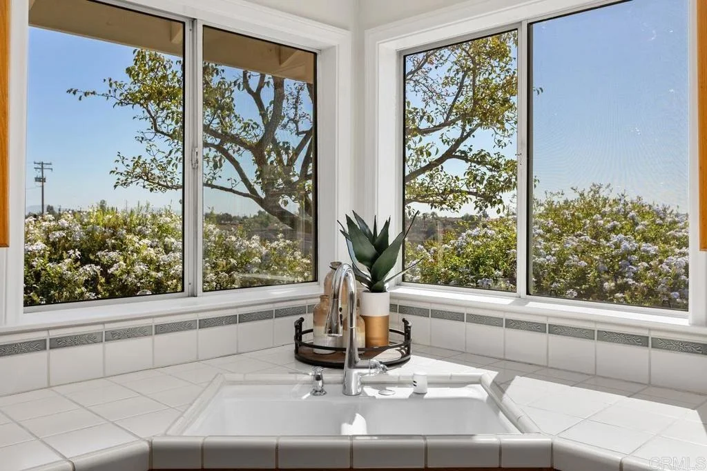Photo of 2286 Crest Hill Lane
