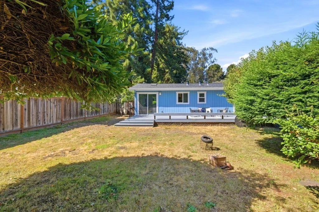 Photo of 915 Pinetree Lane