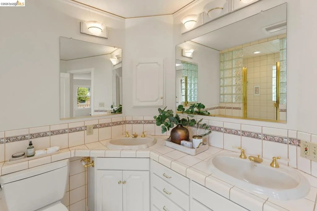 Photo of 2747 Forest Ave