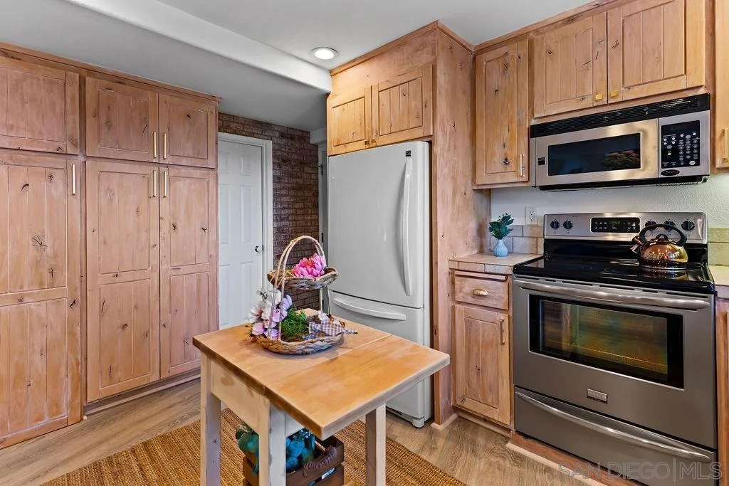 Photo of 720 Sky Mountain Lane