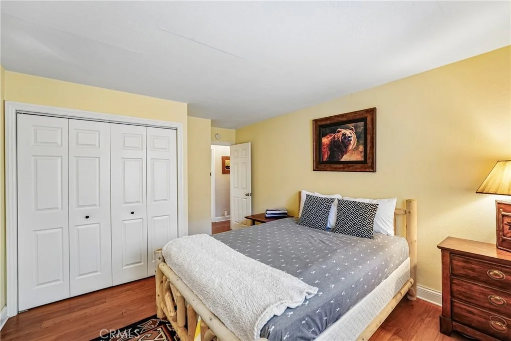 Photo of 28833 Manitoba Drive