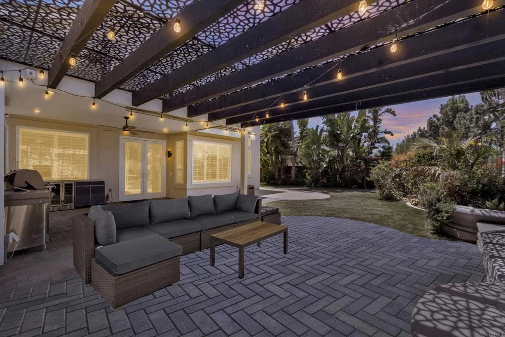 Photo of 948 Honeysuckle Drive