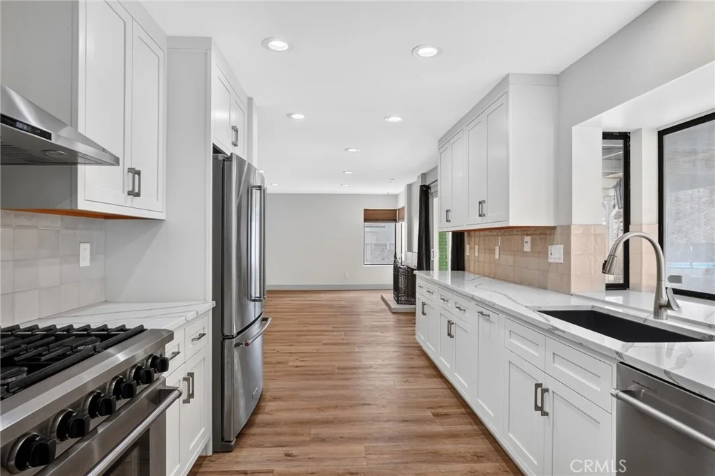 Photo of 1455 Darwin