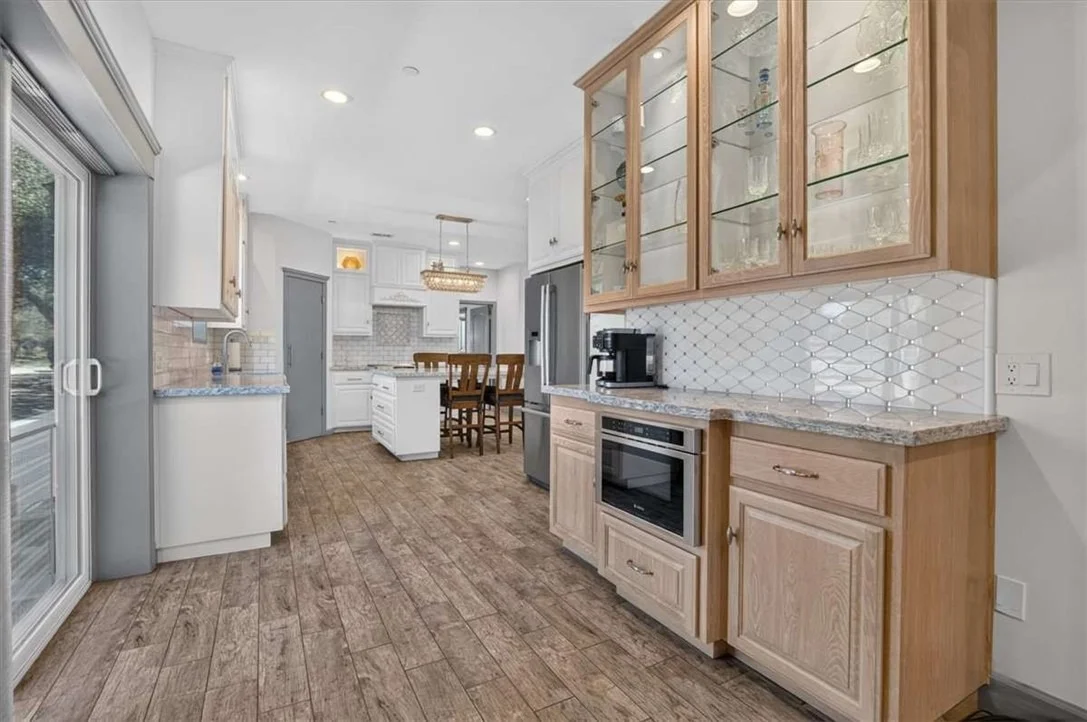 Photo of 1116 1120 Rolling Oaks Drive