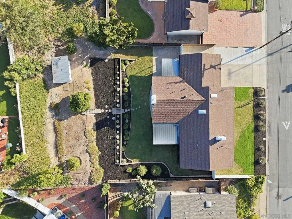 Photo of 6375 Primrose Drive
