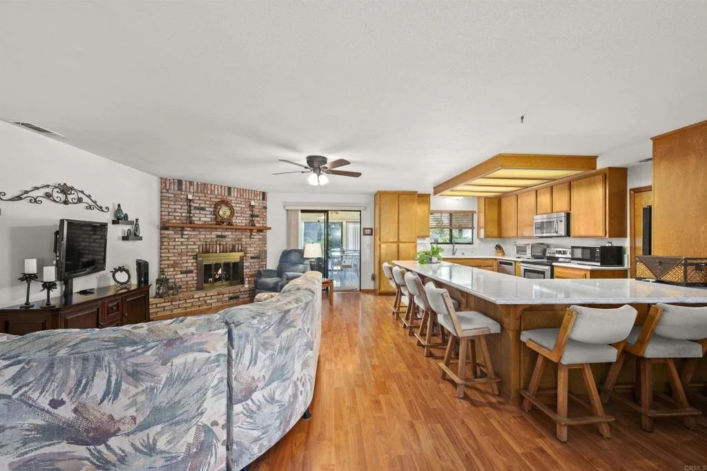 Photo of 842 Hanson Ln