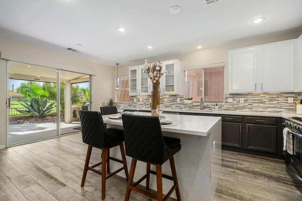 Photo of 49467 Douglas Street