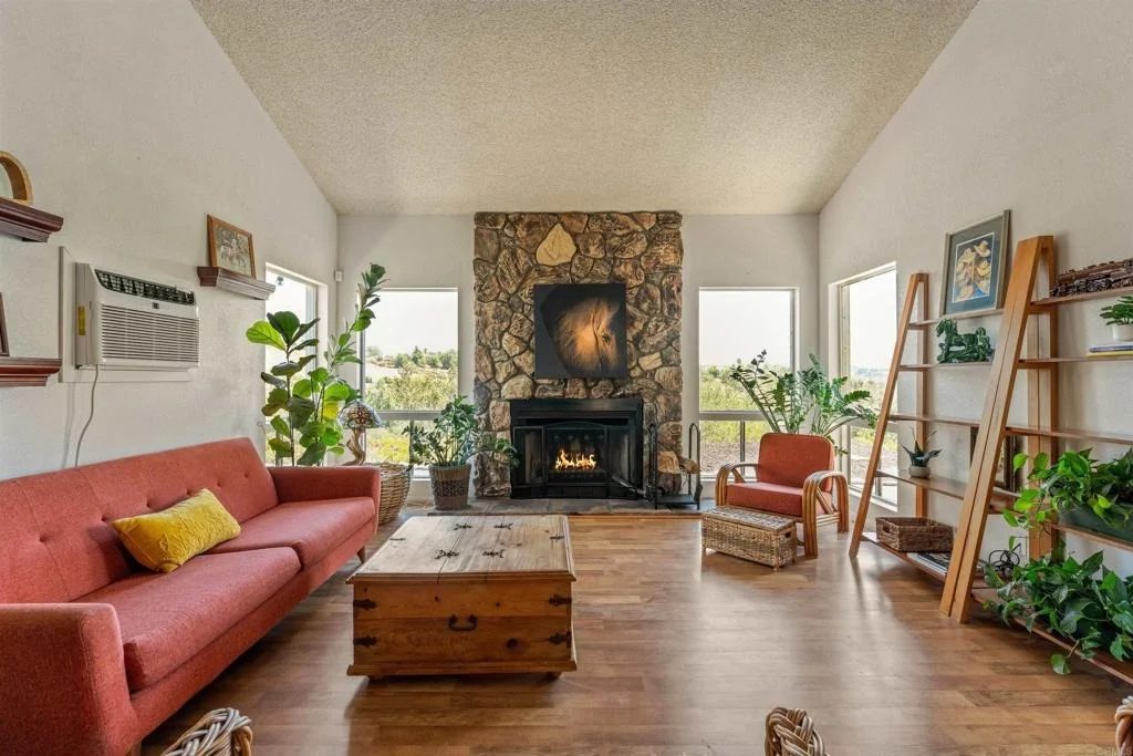 Photo of 4439 La Canada