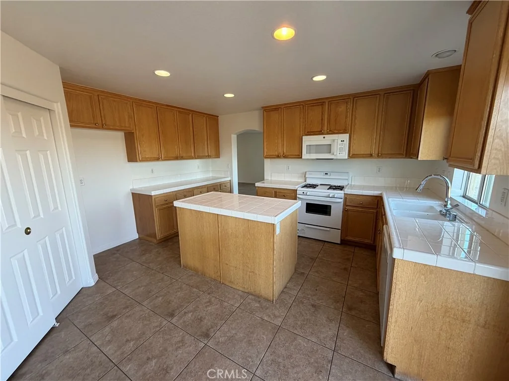 Photo of 23785 Black Canyon Drive