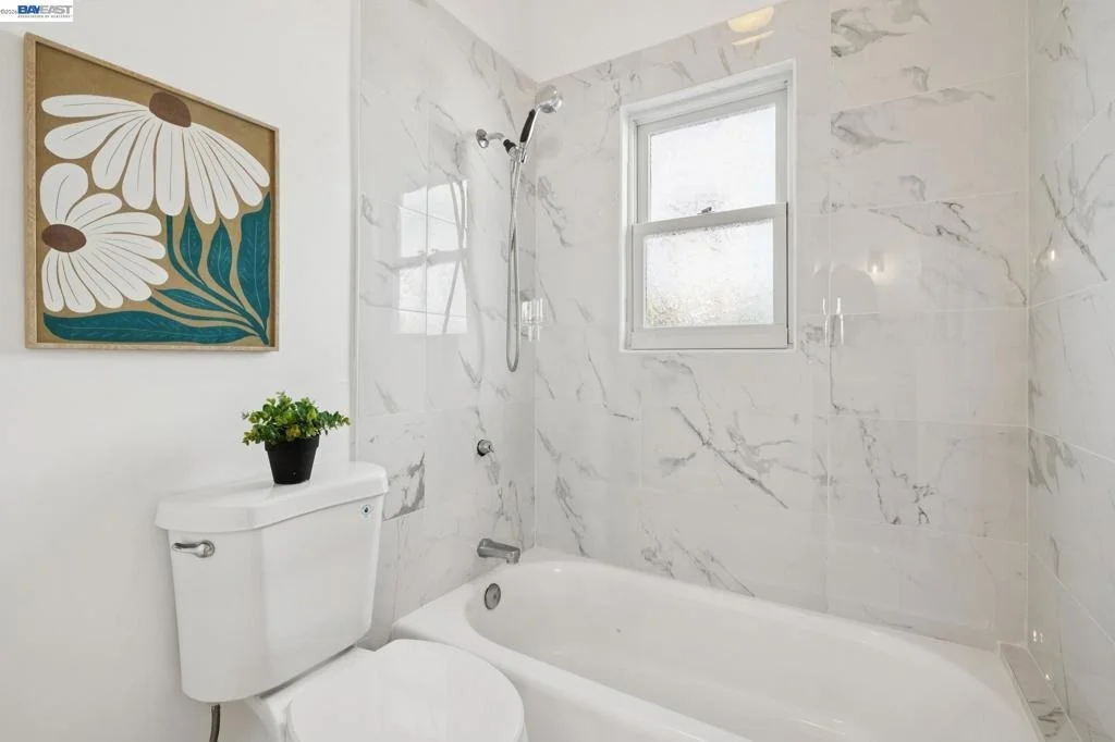 Photo of 3287 Briggs Ave
