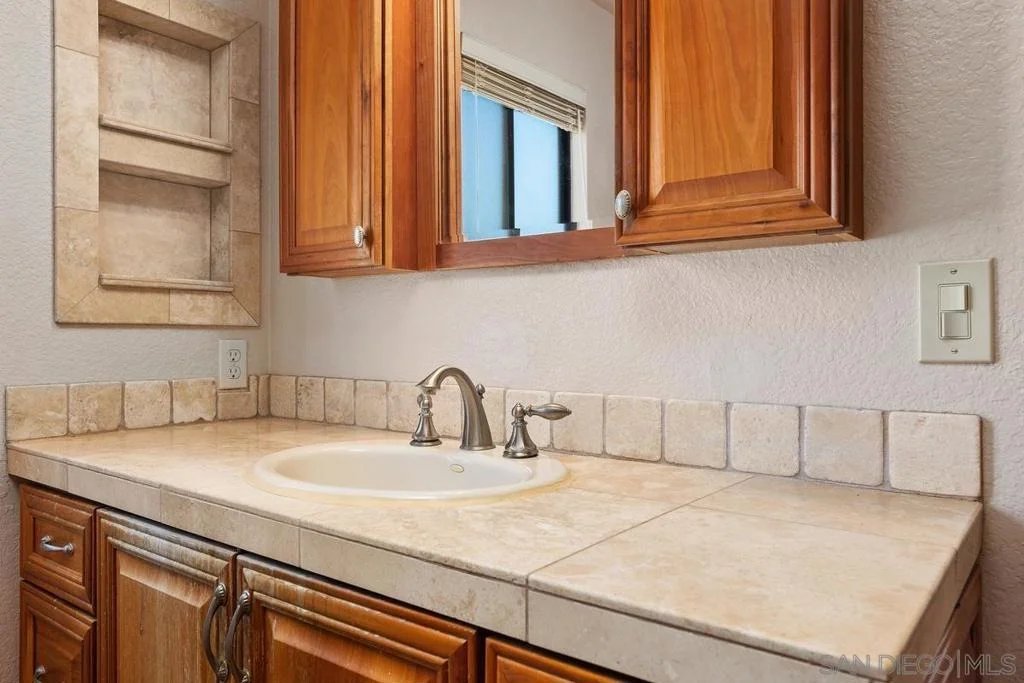 Photo of 2922 Alamitos
