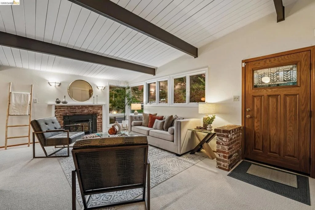 Photo of 7811 Potrero Ave