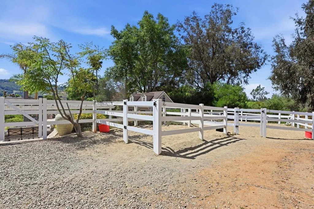 Photo of 7144 Via Mariposa Sur