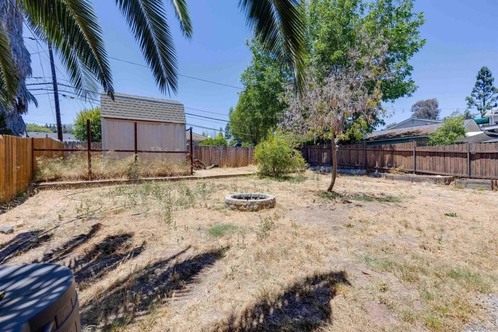 Photo of 760 El Monte Rd