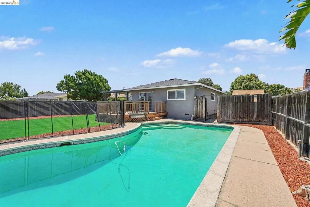 Photo of 1126 Mission Dr