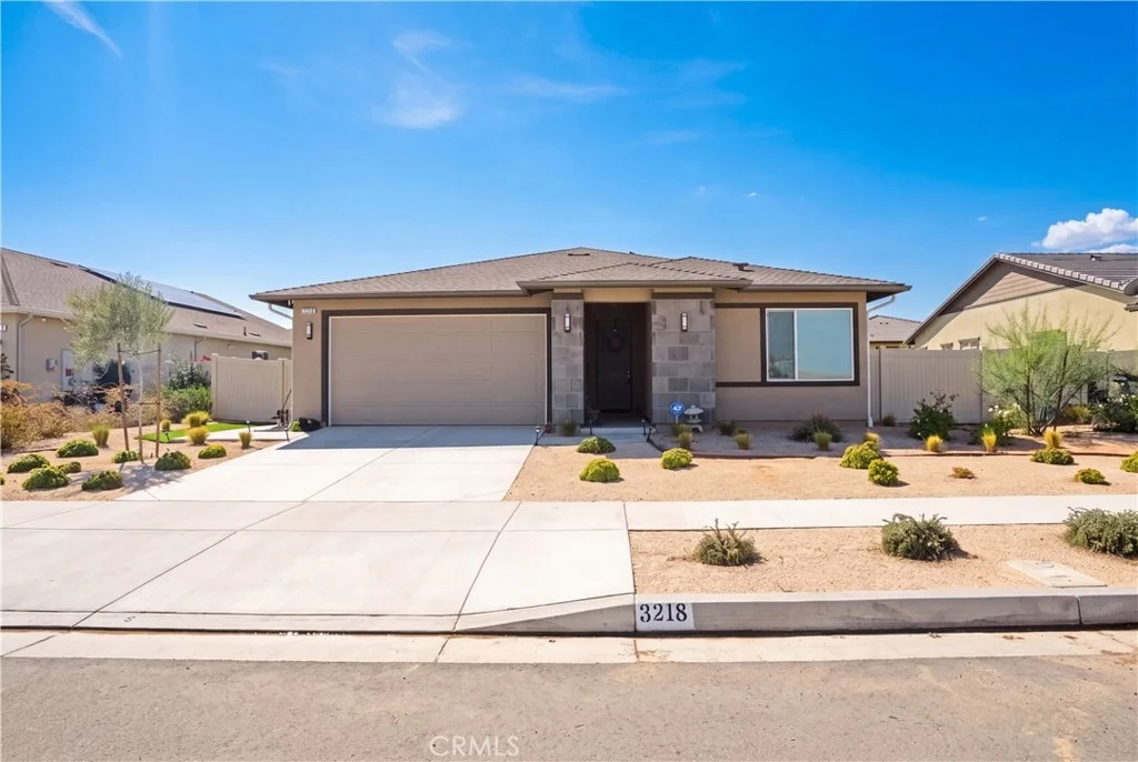 Photo of 3218 Garnet