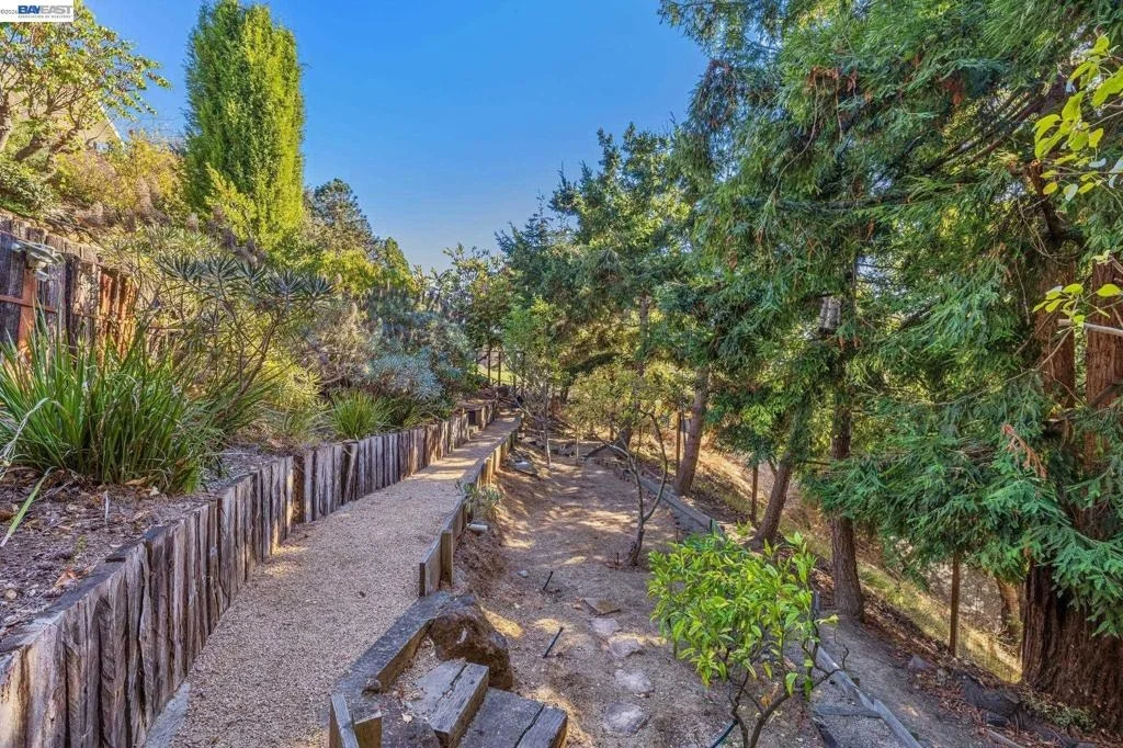 Photo of 5624 Greenridge Rd