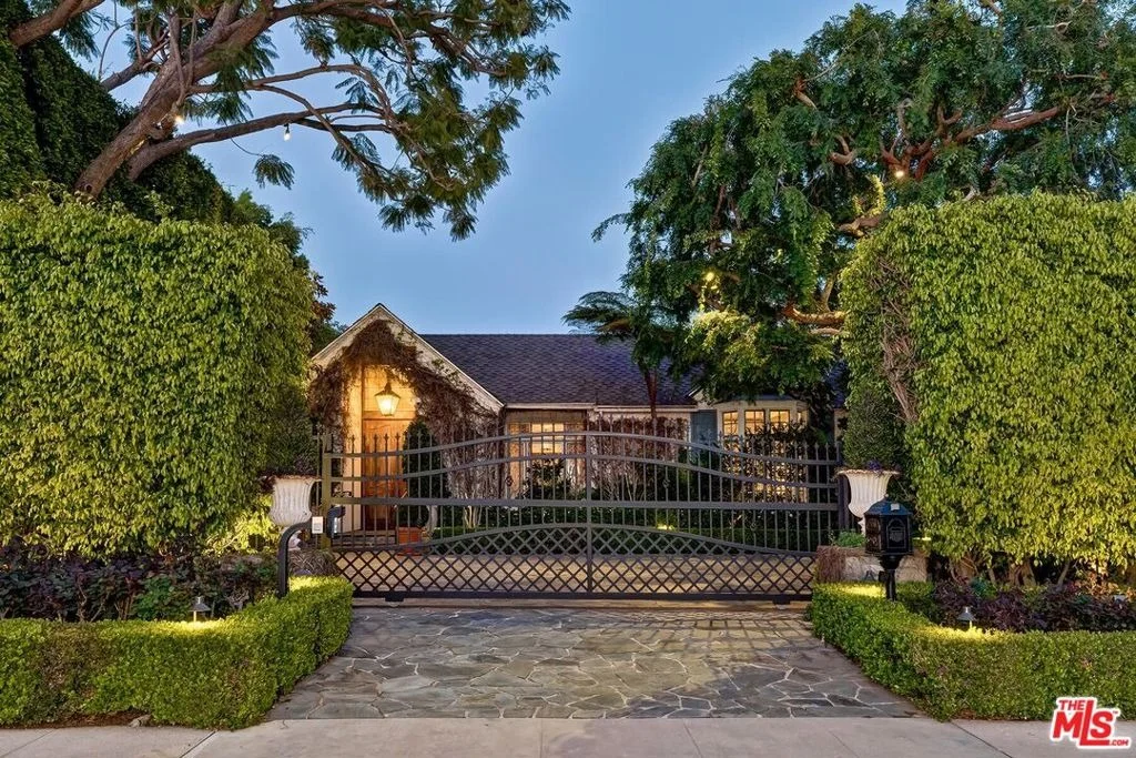 Photo of 602 N Foothill Road