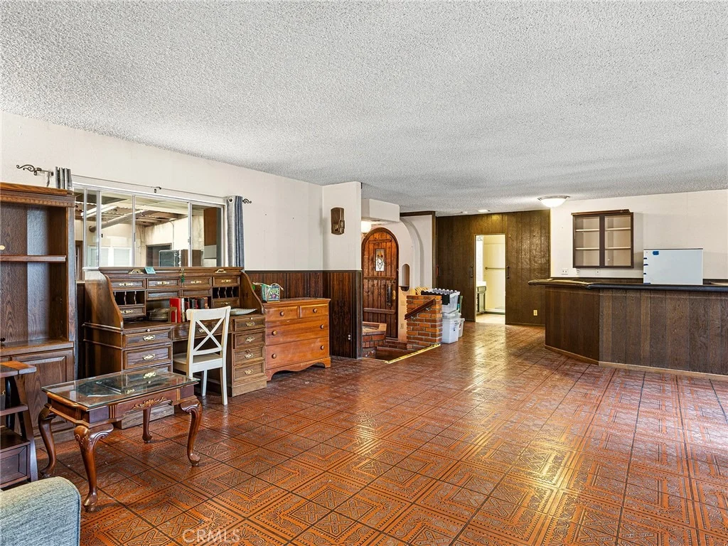 Photo of 836 N Parish Place