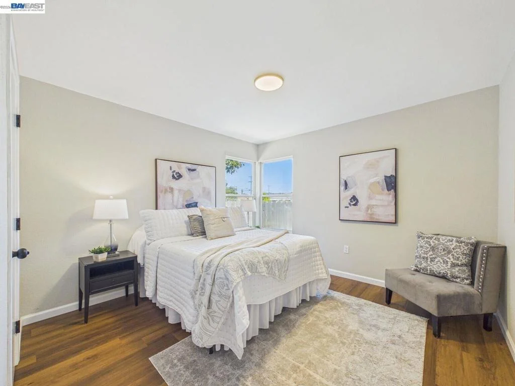 Photo of 2609 Macarthur Ave