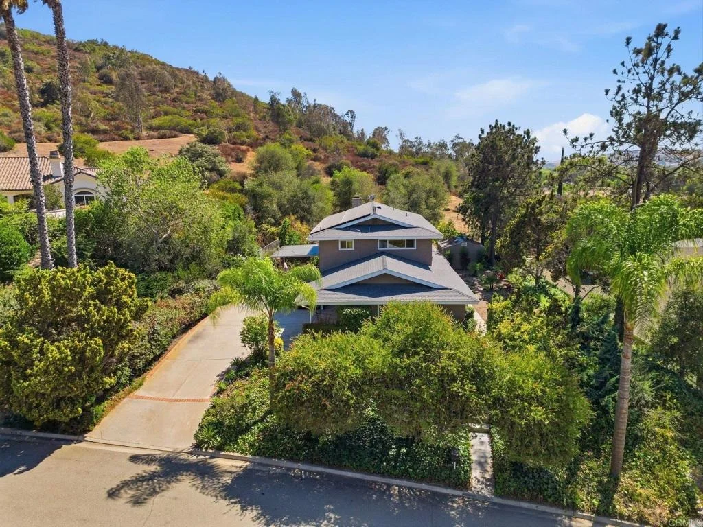 Photo of 5625 Lake Vista Drive