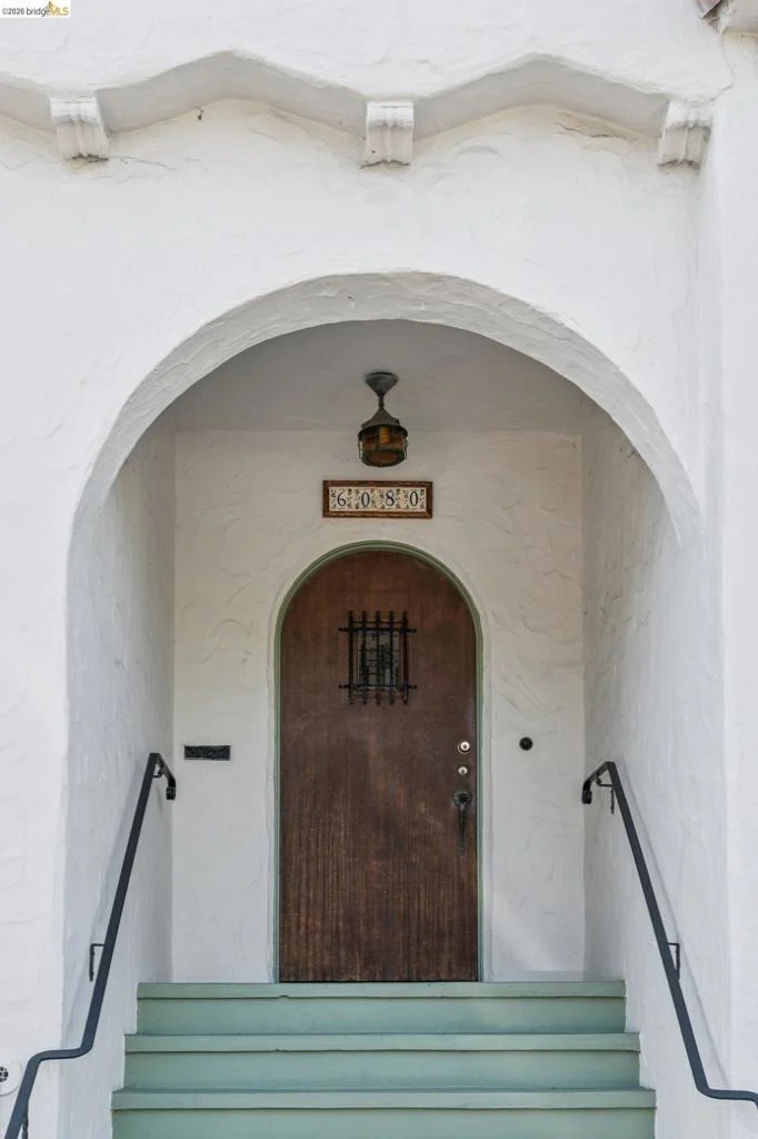 Photo of 6080 Ocean View Drive