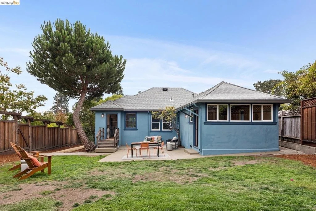 Photo of 1117 The Alameda