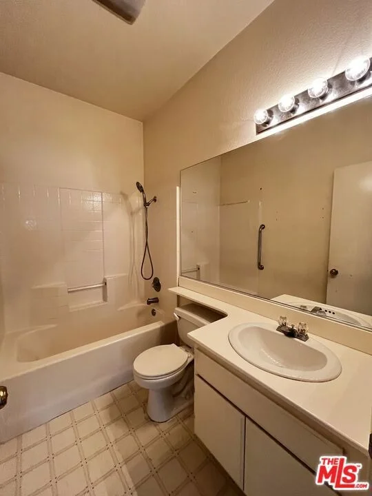 Photo of 27500 Parkside Drive