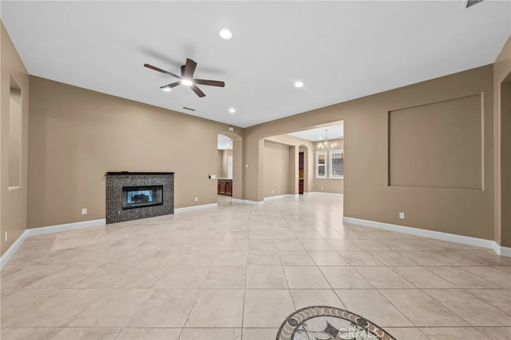 Photo of 31704 Pepper Tree